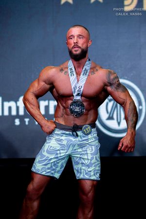 MEN'S PHYSIQUE-НОВИЧКИ
